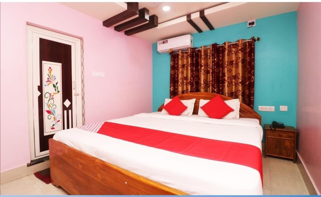 Hotel Ayush International Balasore Esterno foto