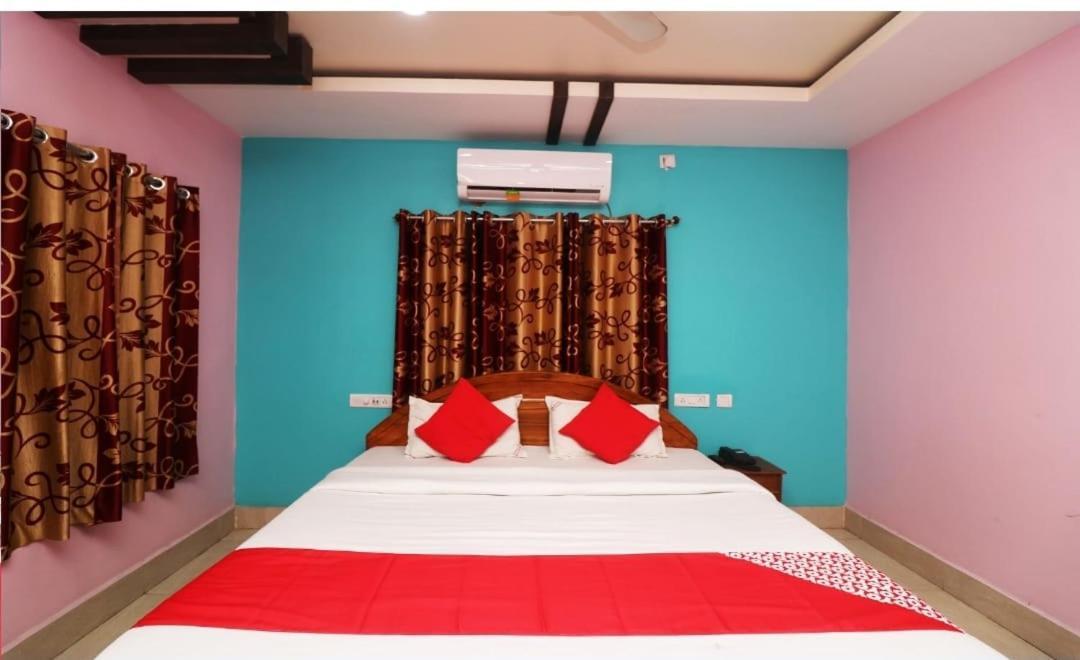 Hotel Ayush International Balasore Esterno foto