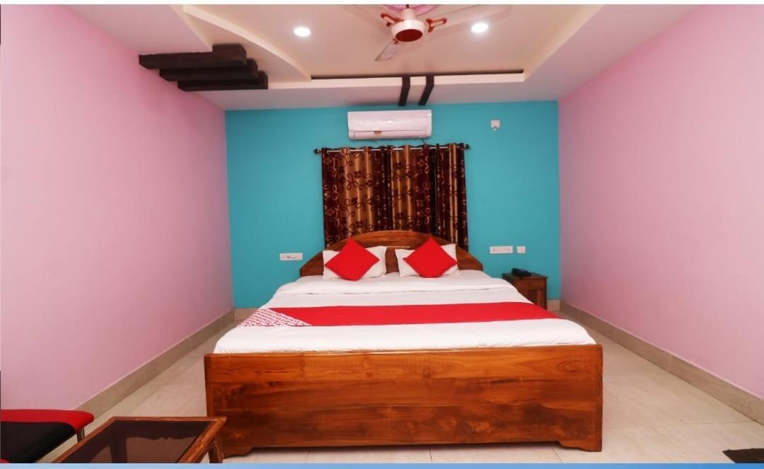Hotel Ayush International Balasore Esterno foto